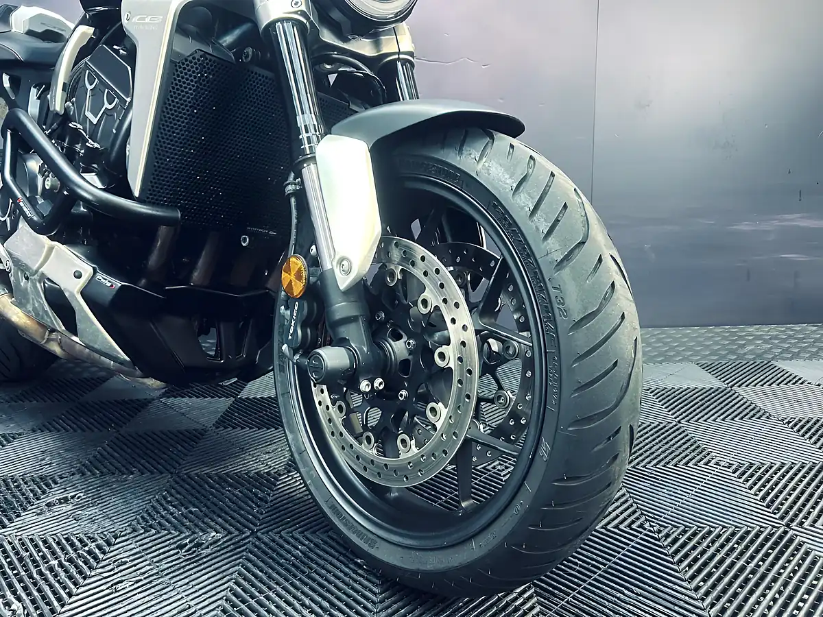 Used 2018 Honda CB1000R Plus Black - Interior and Exterior details 15