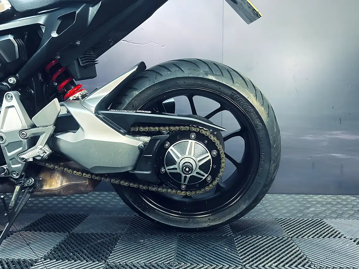 Used 2018 Honda CB1000R Plus Black - Interior and Exterior details 17