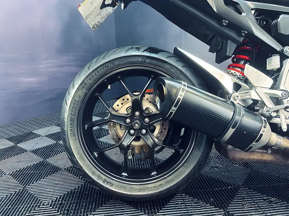 Used 2018 Honda CB1000R Plus Black - Interior and Exterior details 18