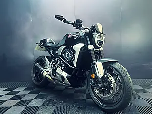 Used 2018 Honda CB1000R Plus Black - Interior and Exterior details 19