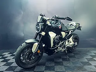 Used 2018 Honda CB1000R Plus Black - Interior and Exterior details 5