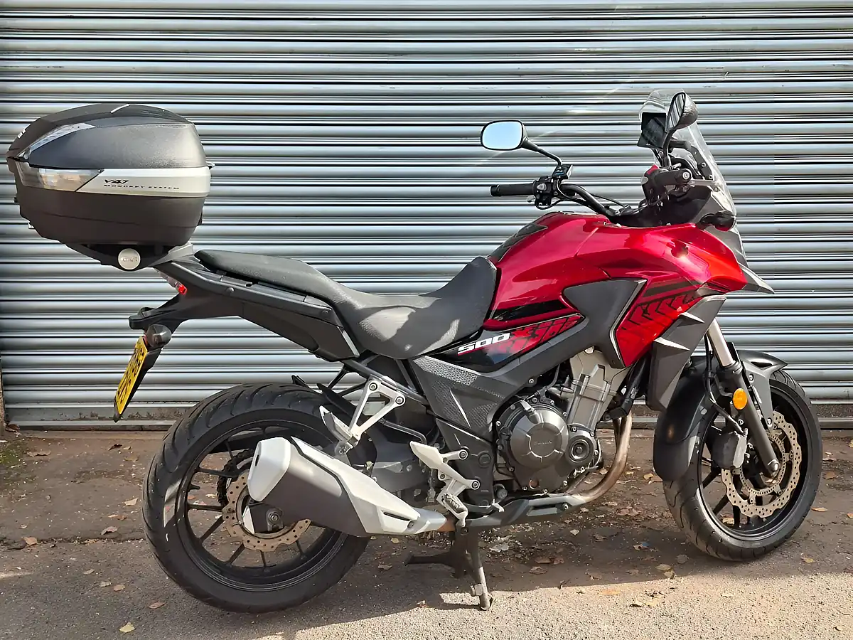 Used 2018 Honda CB500 Red - Interior and Exterior details 11
