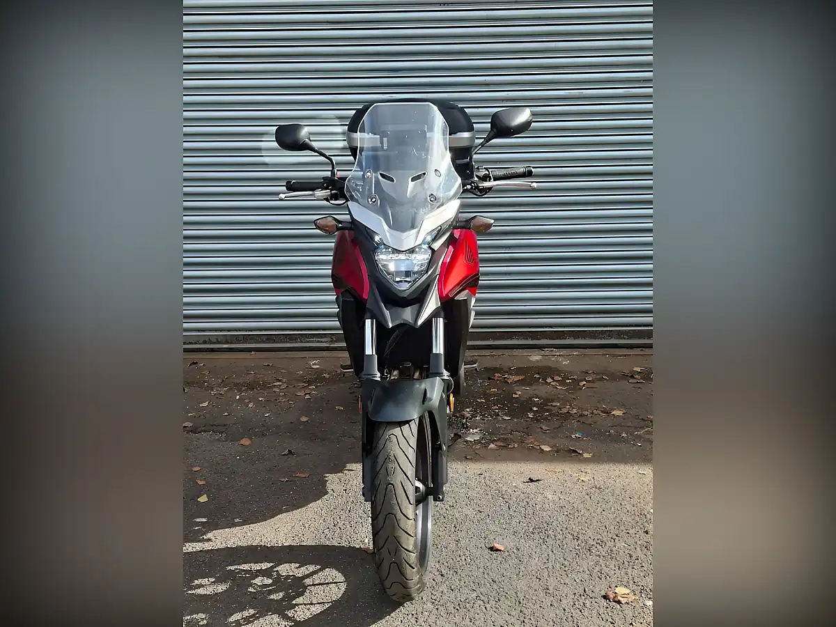 Used 2018 Honda CB500 Red - Interior and Exterior details 3