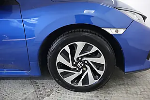 Used 2018 Honda Civic Se Blue - Interior and Exterior details 11