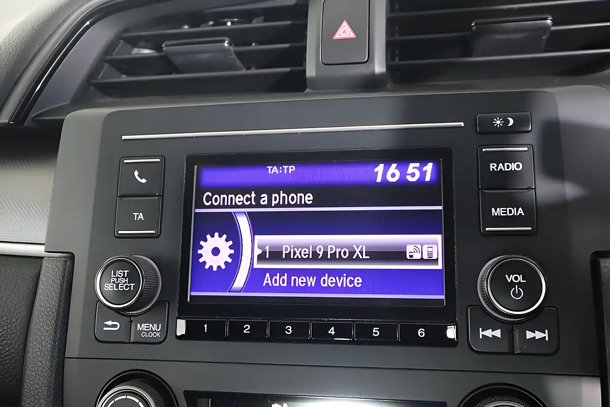 Used 2018 Honda Civic Se Blue - Interior and Exterior details 15