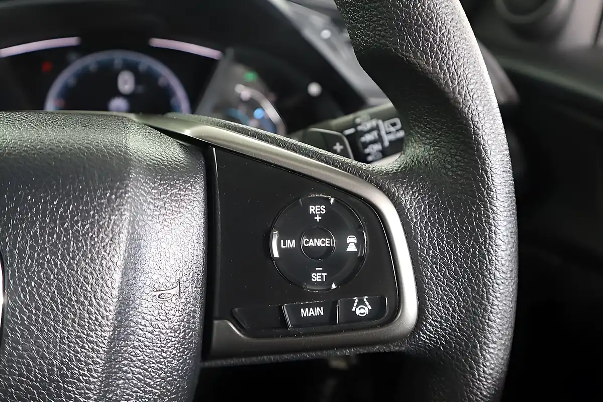 Used 2018 Honda Civic Se Blue - Interior and Exterior details 18