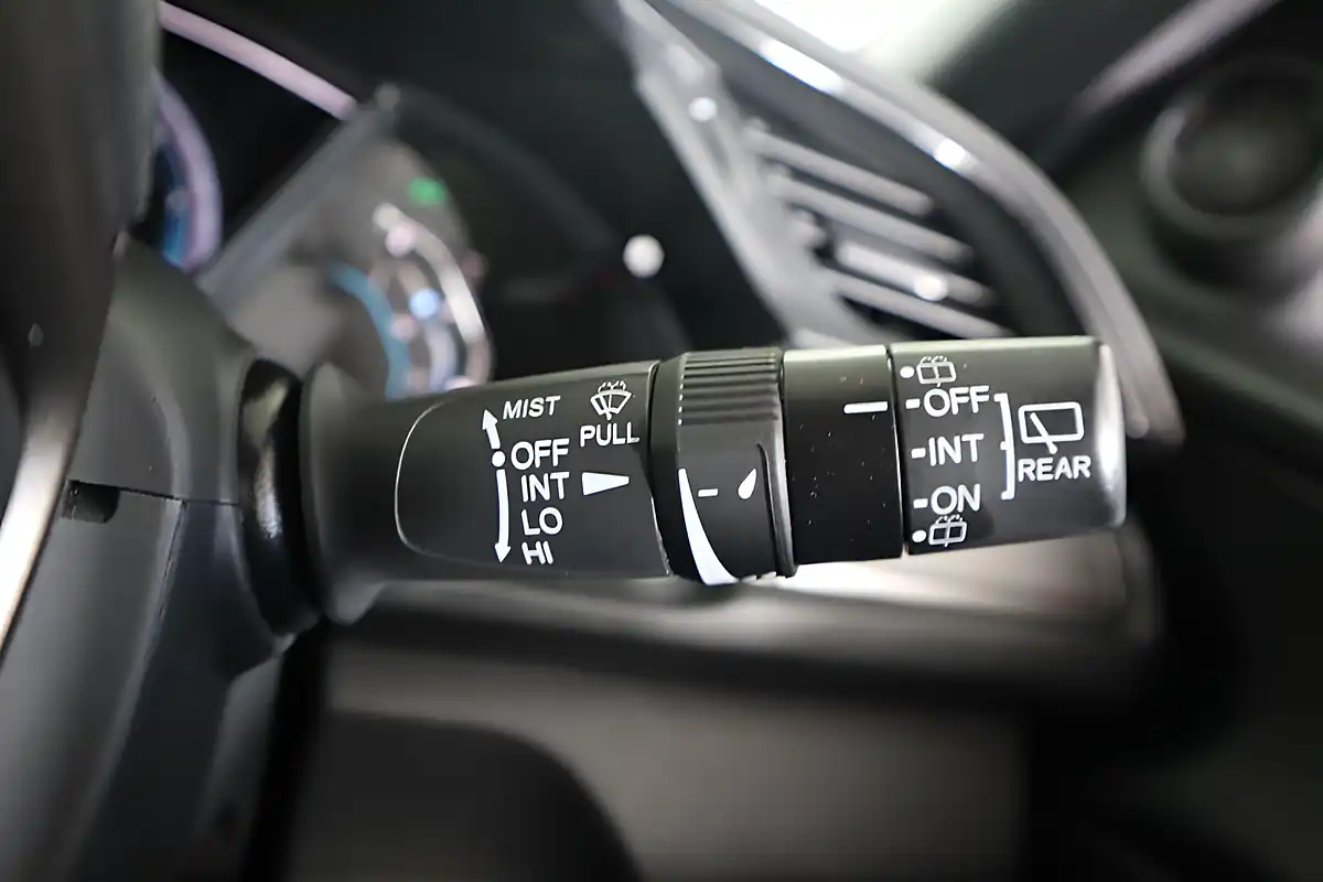 Used 2018 Honda Civic Se Blue - Interior and Exterior details 19