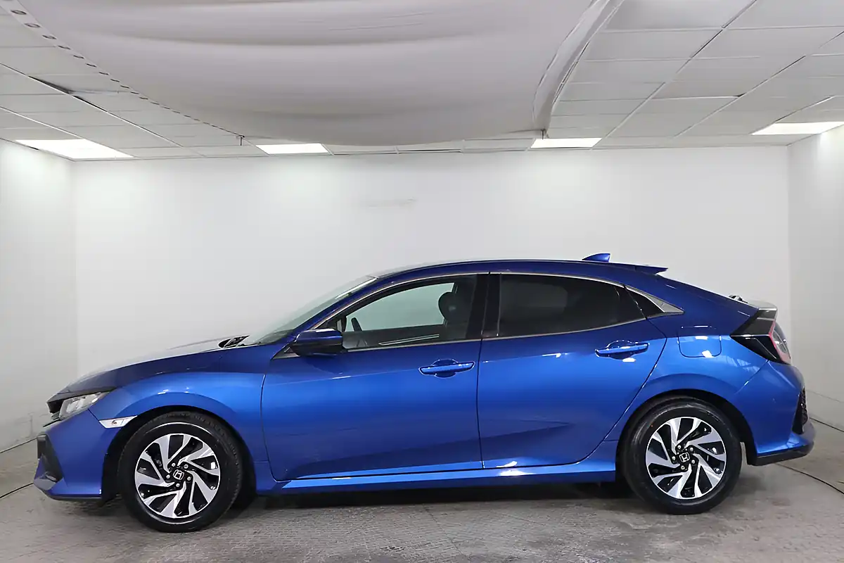 Used 2018 Honda Civic Se Blue - Interior and Exterior details 8