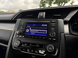 Used 2018 Honda Civic Se Red - Interior and Exterior details 16