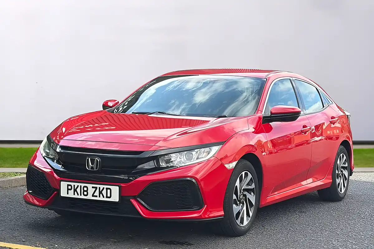Used 2018 Honda Civic Se Red - Interior and Exterior details 3