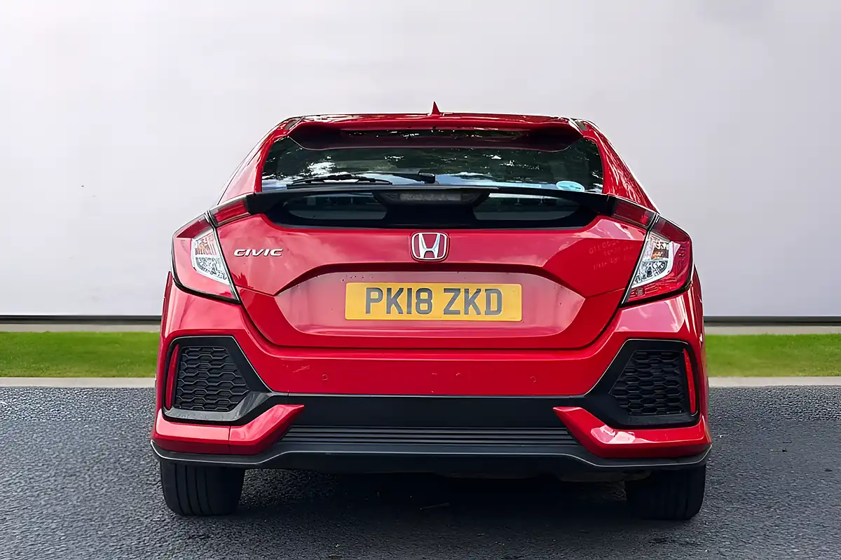 Used 2018 Honda Civic Se Red - Interior and Exterior details 6