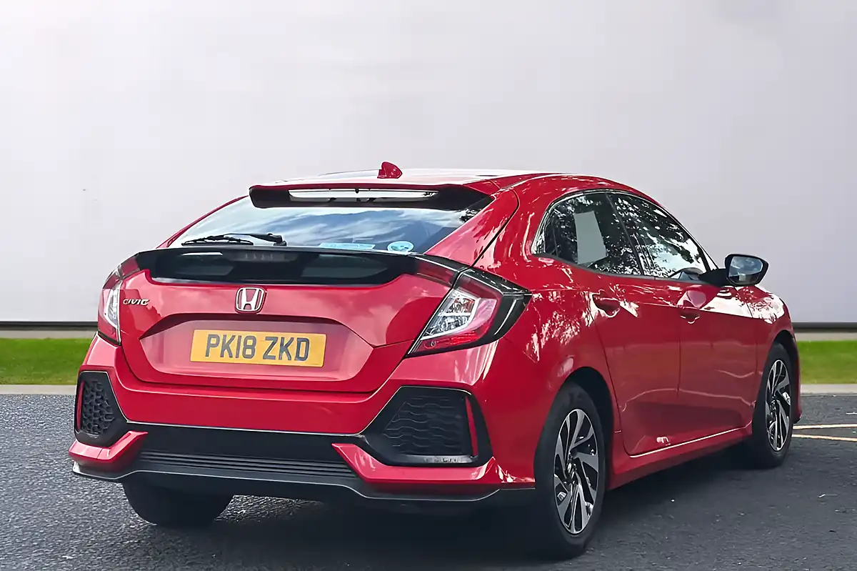Used 2018 Honda Civic Se Red - Interior and Exterior details 7