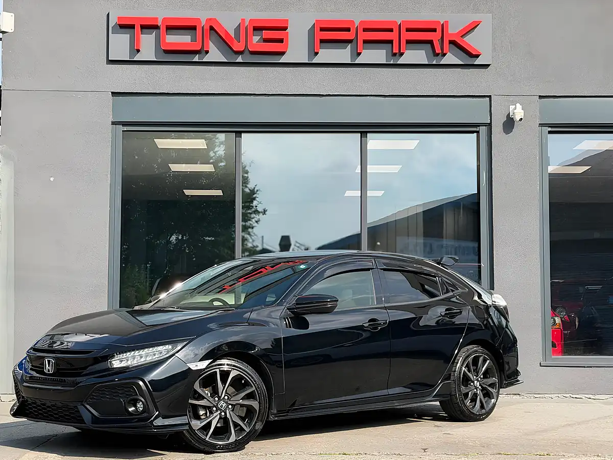 Used 2018 Honda Civic Sport Black - Interior and Exterior details 10