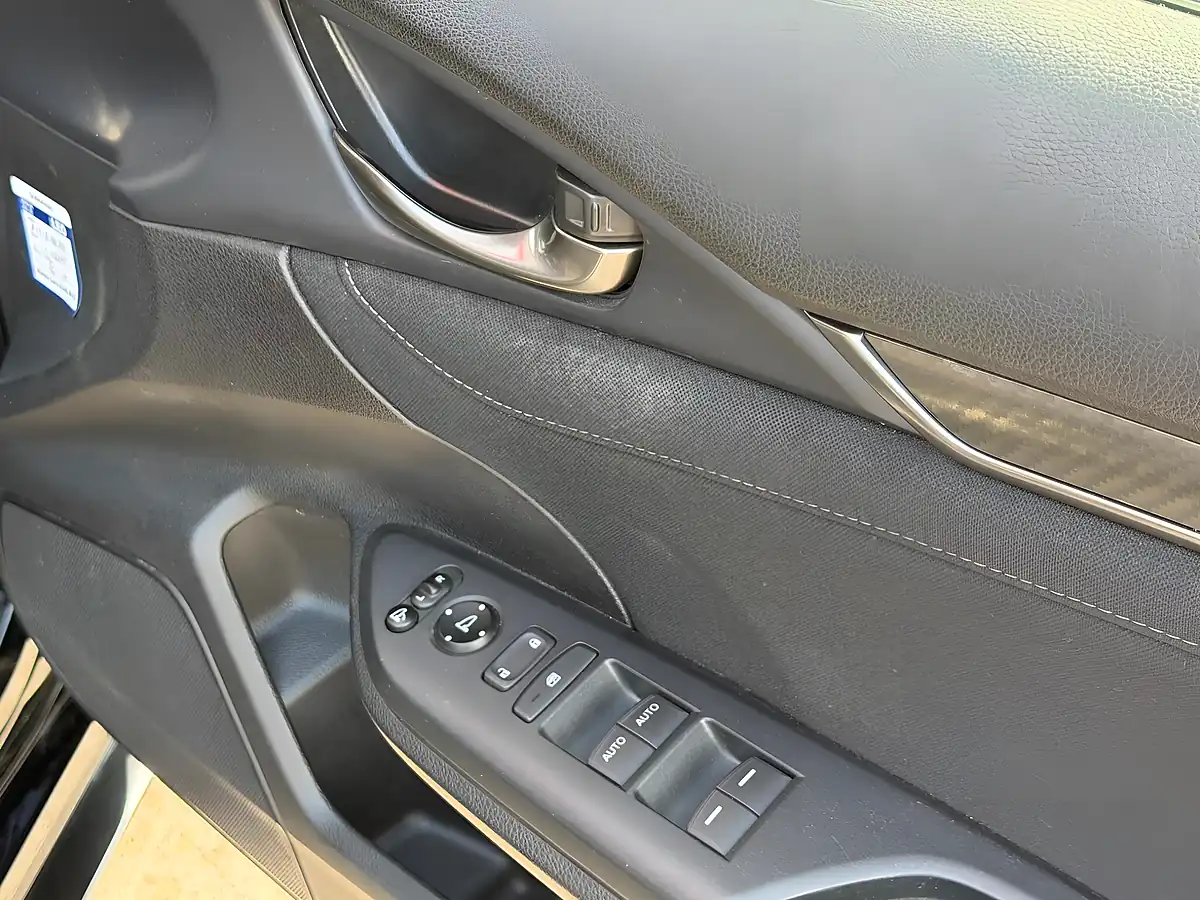 Used 2018 Honda Civic Sport Black - Interior and Exterior details 16