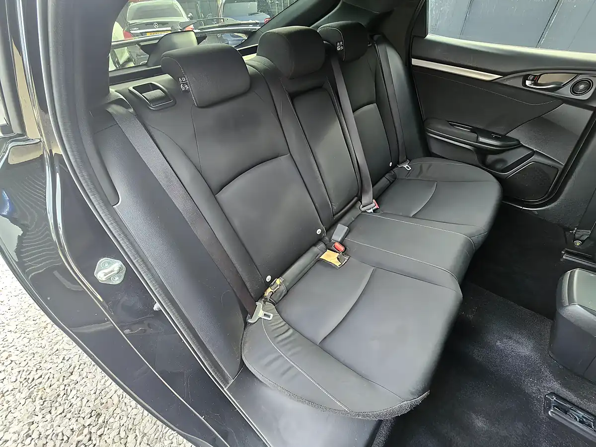 Used 2018 Honda Civic Sr Black - Interior and Exterior details 10