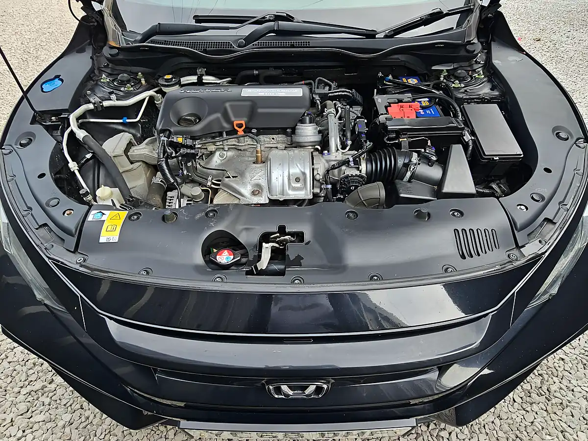 Used 2018 Honda Civic Sr Black - Interior and Exterior details 14