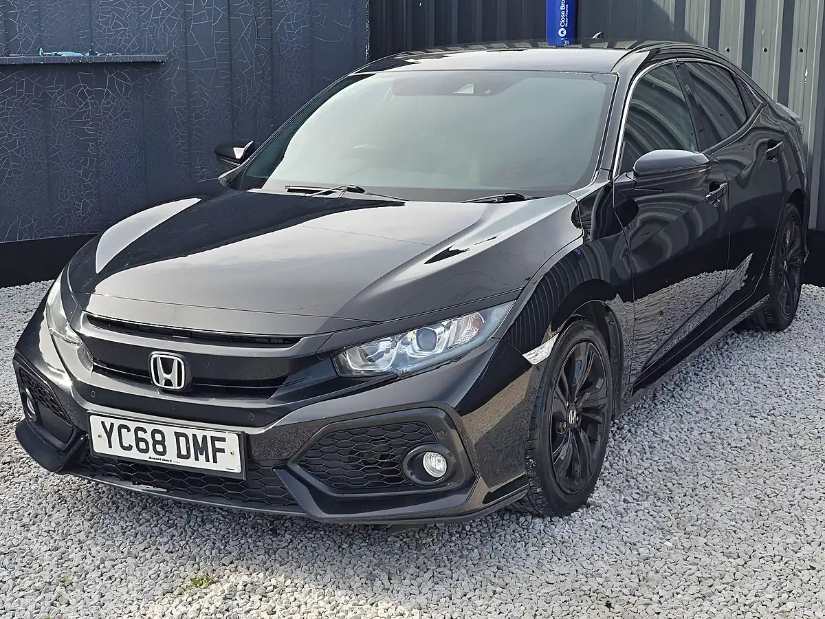 Used 2018 Honda Civic Sr Black - Interior and Exterior details 3