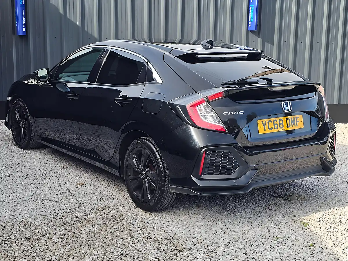 Used 2018 Honda Civic Sr Black - Interior and Exterior details 4