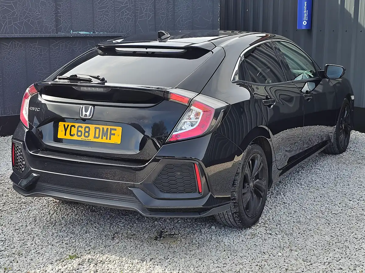 Used 2018 Honda Civic Sr Black - Interior and Exterior details 6