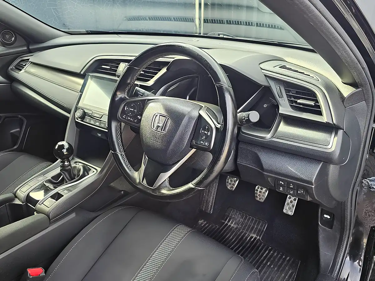 Used 2018 Honda Civic Sr Black - Interior and Exterior details 7
