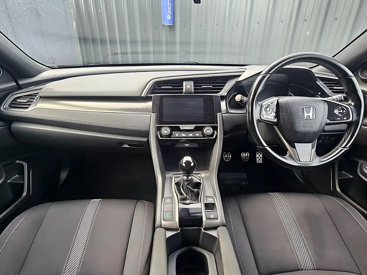Used 2018 Honda Civic Sr Black - Interior and Exterior details 9