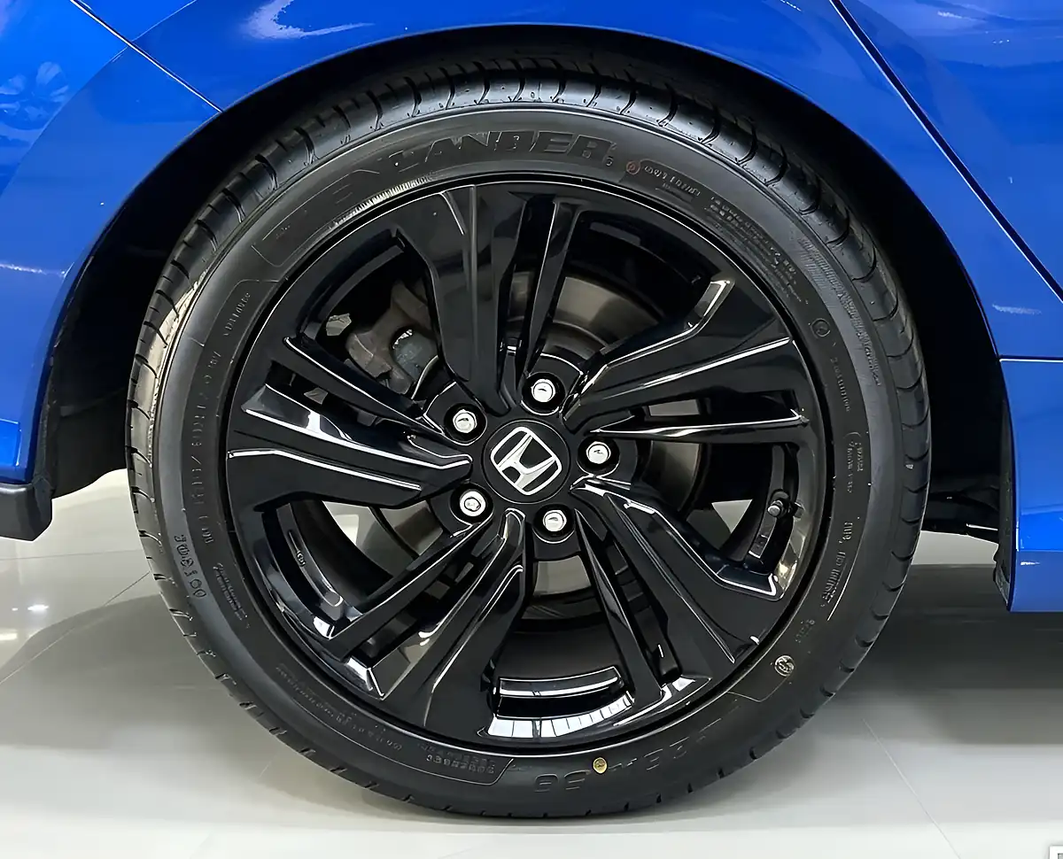 Used 2018 Honda Civic Sr Blue - Interior and Exterior details 6