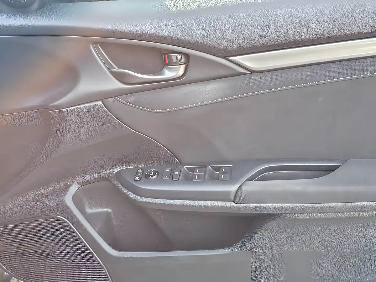 Used 2018 Honda Civic Sr Grey - Interior and Exterior details 14