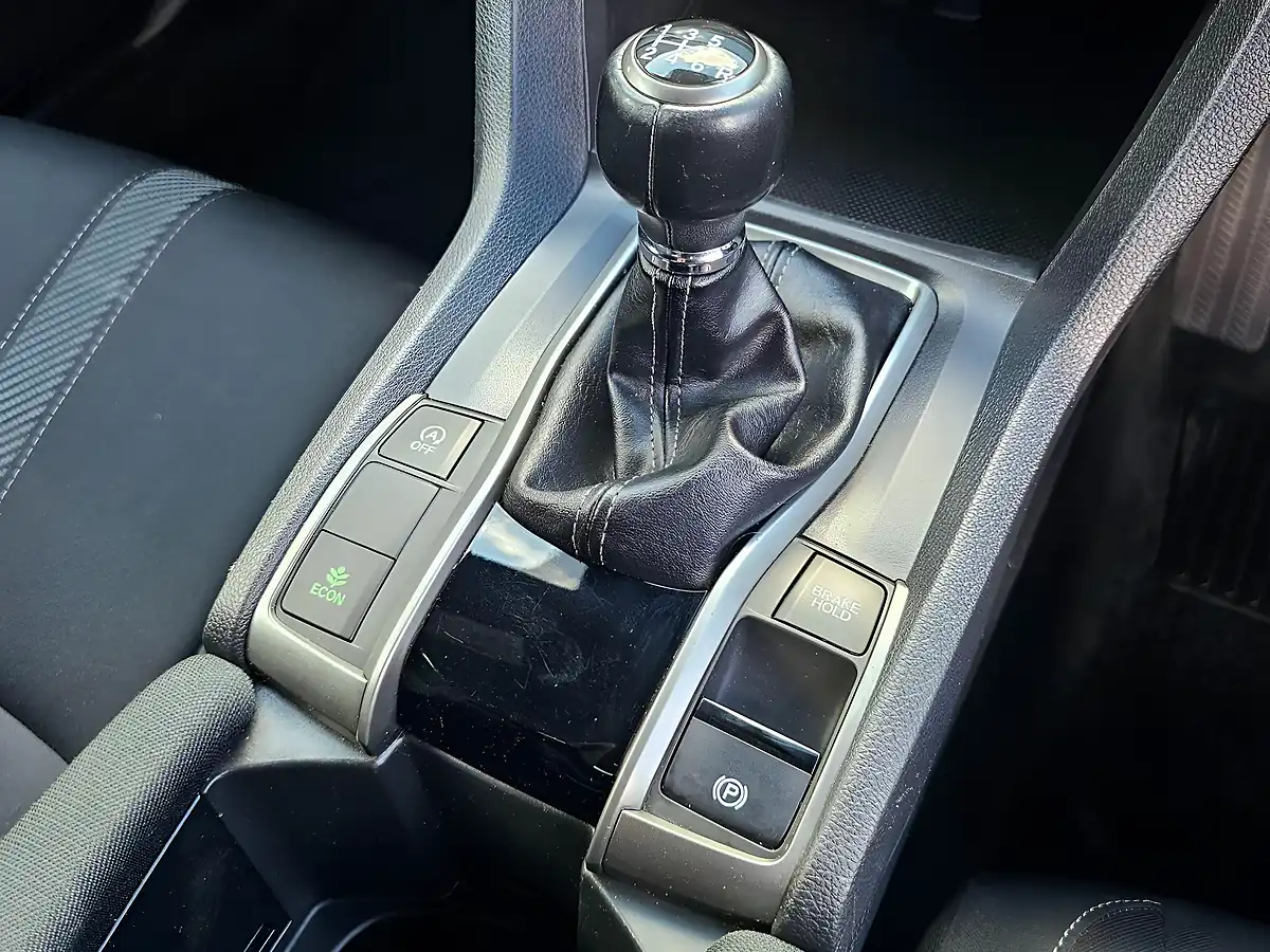 Used 2018 Honda Civic Sr Grey - Interior and Exterior details 9