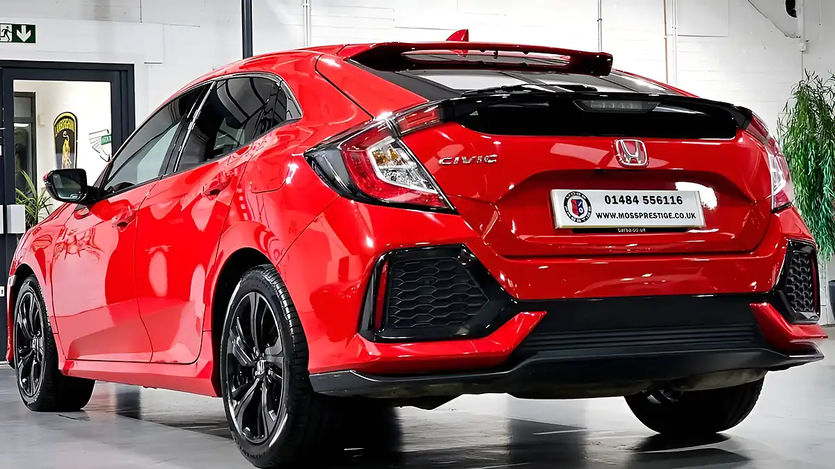 Used 2018 Honda Civic Sr Red - Interior and Exterior details 11