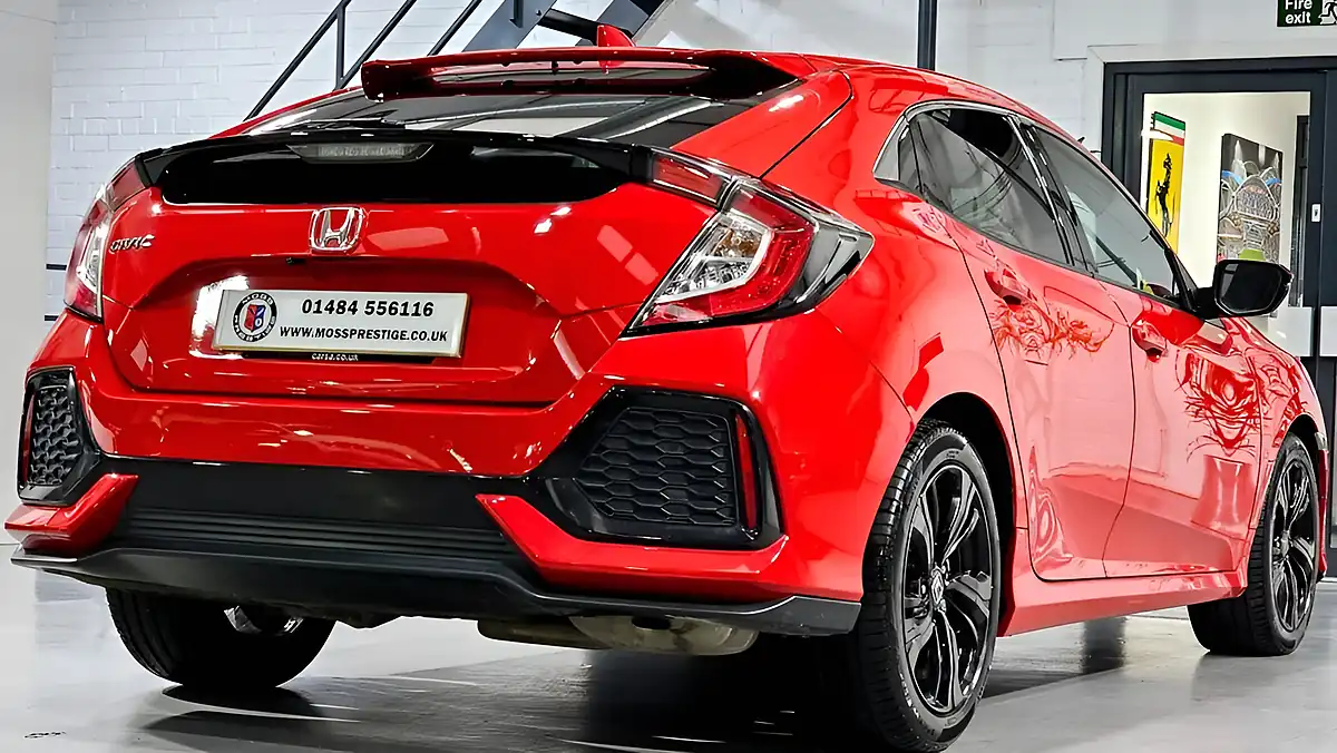 Used 2018 Honda Civic Sr Red - Interior and Exterior details 12