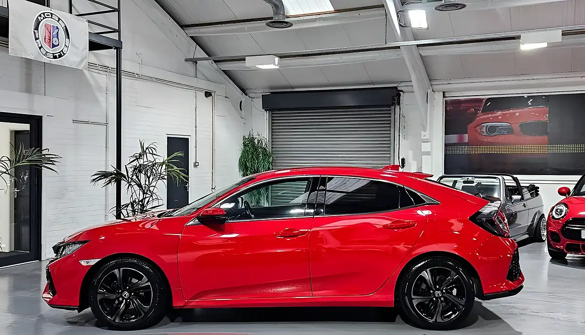 Used 2018 Honda Civic Sr Red - Interior and Exterior details 6