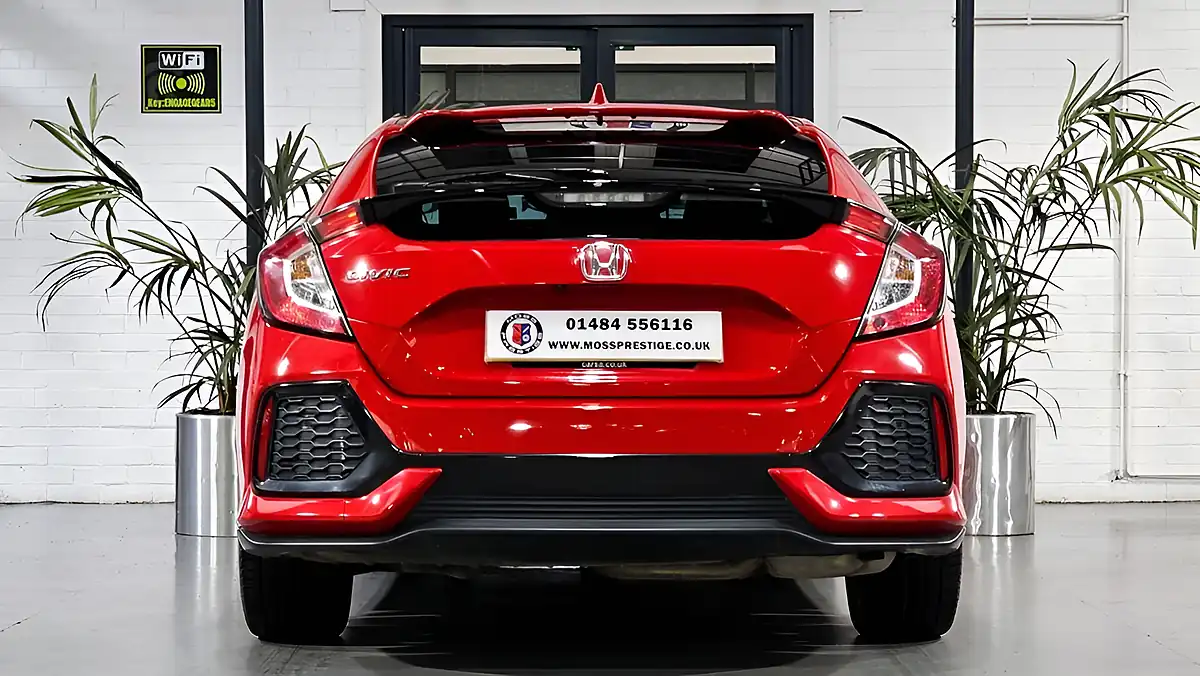 Used 2018 Honda Civic Sr Red - Interior and Exterior details 7