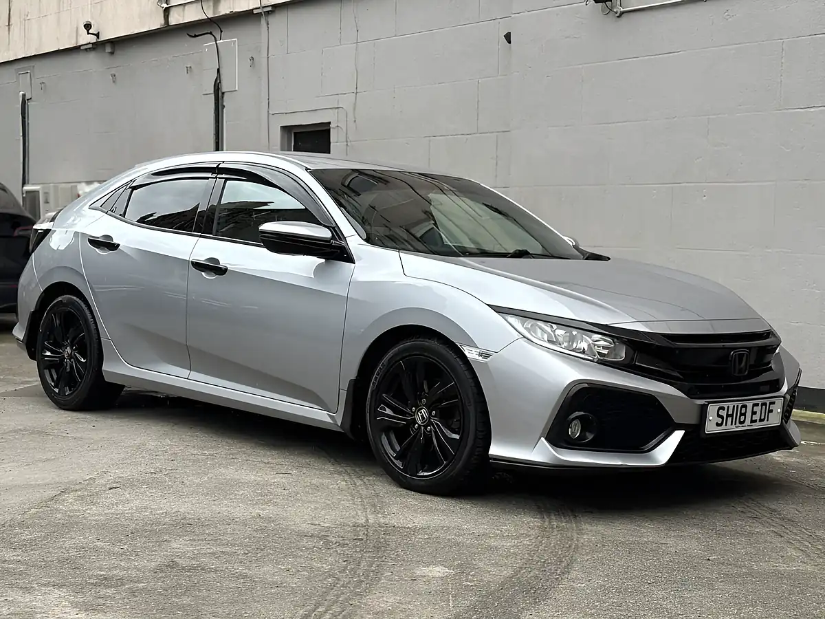 Used 2018 Honda Civic Sr Silver - Front View