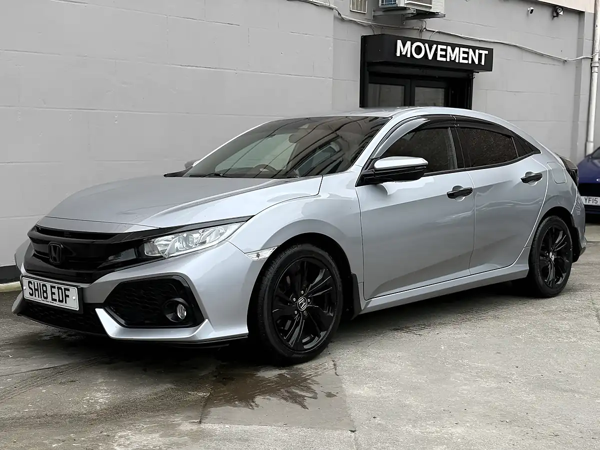 Used 2018 Honda Civic Sr Silver - Interior and Exterior details 2