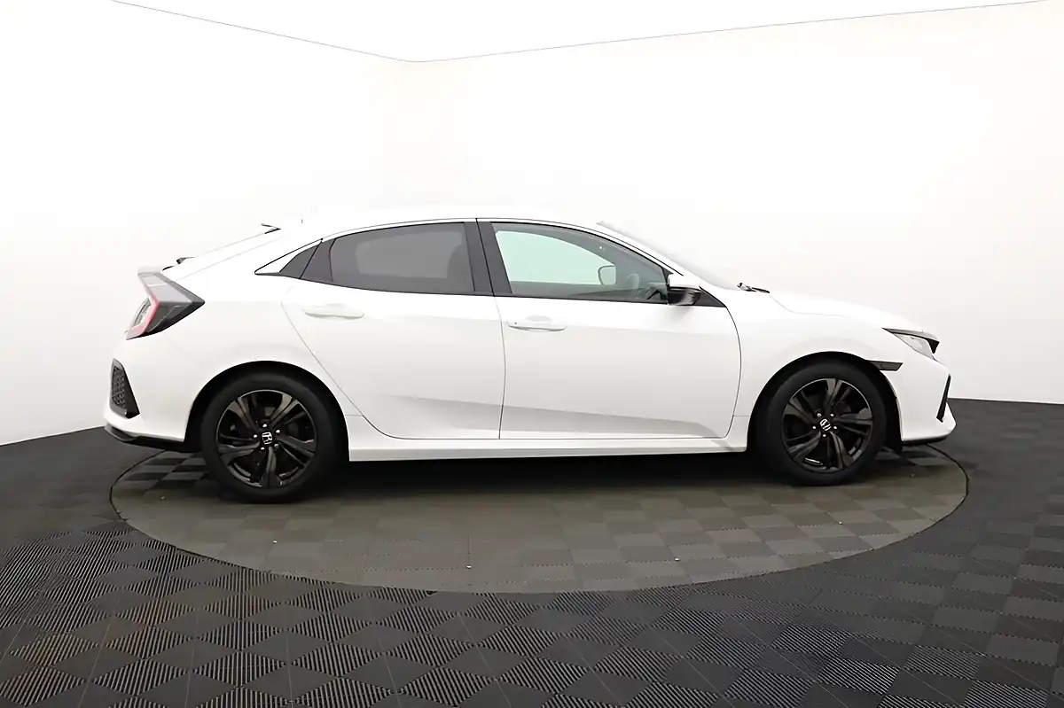Used 2018 Honda Civic Sr White - Interior and Exterior details 2