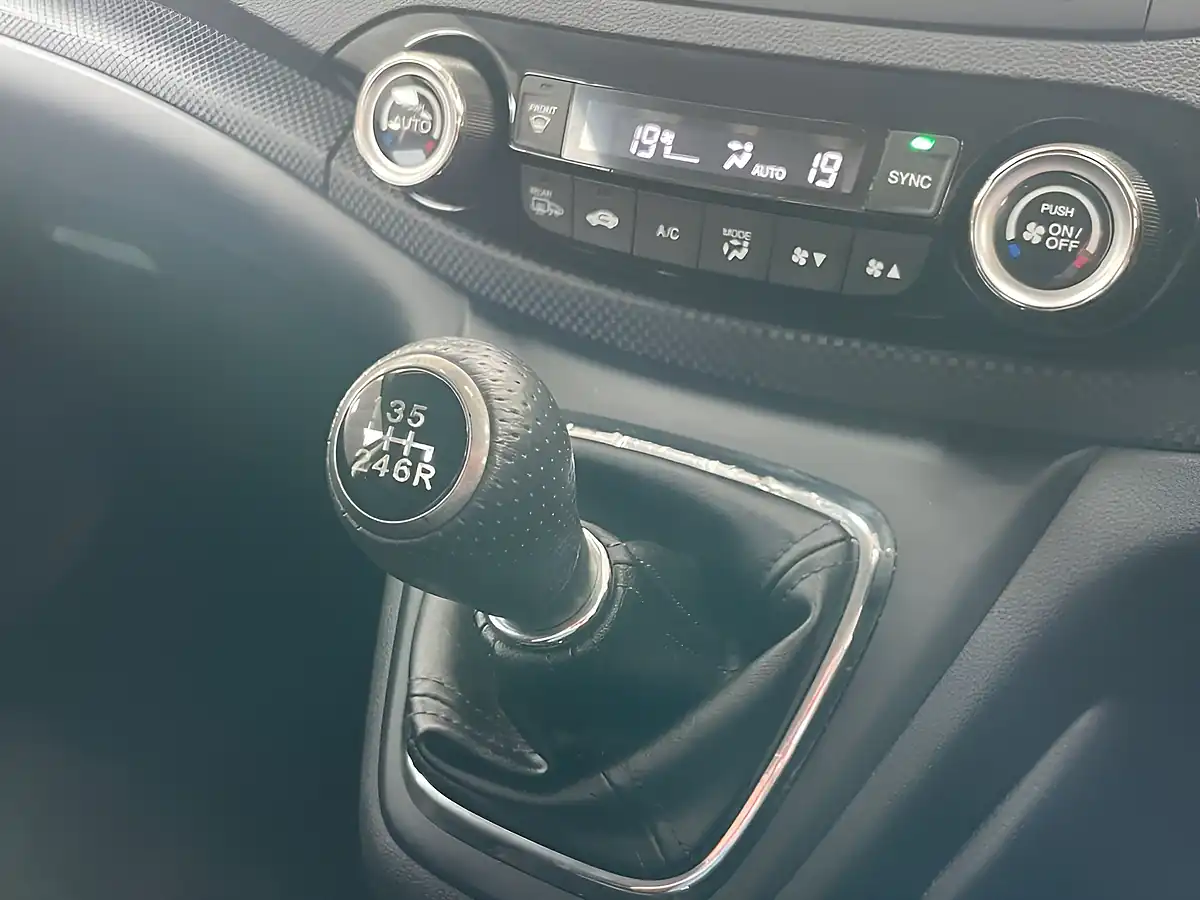 Used 2018 Honda Cr-V S Navi Crystal Black - Interior and Exterior details 20