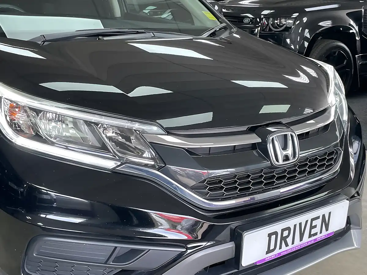 Used 2018 Honda Cr-V S Navi Crystal Black - Interior and Exterior details 3