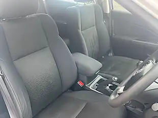 Used 2018 Honda Cr-V S Navi White - Interior and Exterior details 12