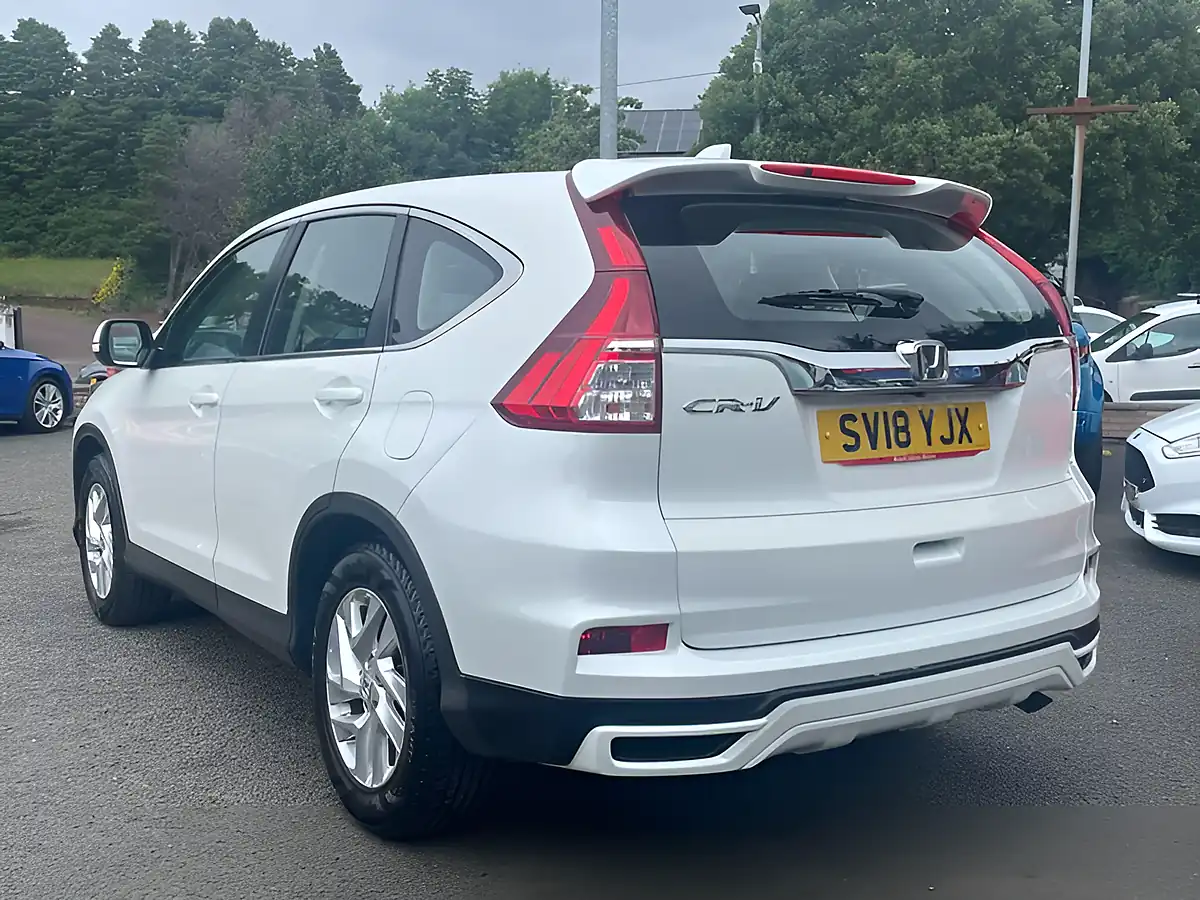 Used 2018 Honda Cr-V S Navi White - Interior and Exterior details 6
