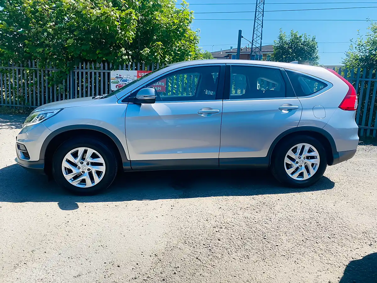 Used 2018 Honda Cr-V S Plus Silver - Interior and Exterior details 11