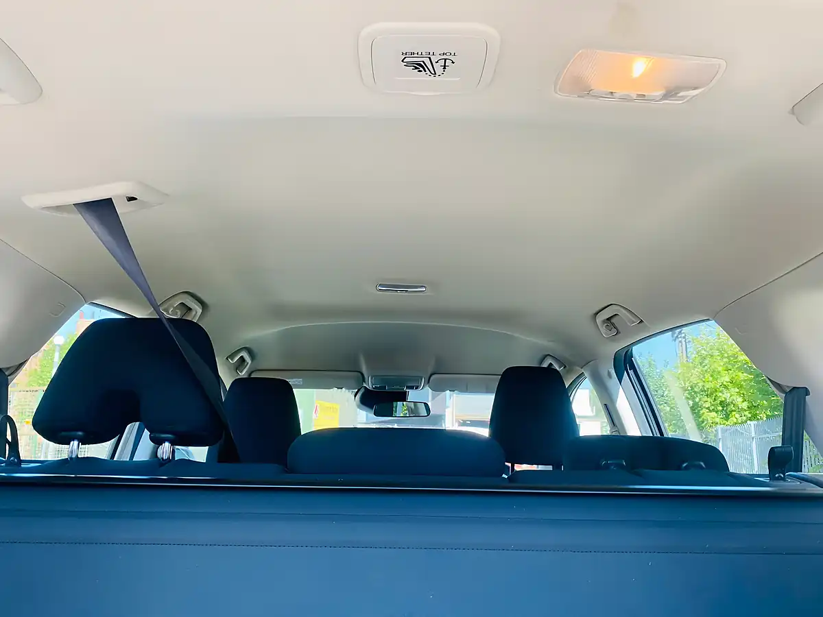 Used 2018 Honda Cr-V S Plus Silver - Interior and Exterior details 12