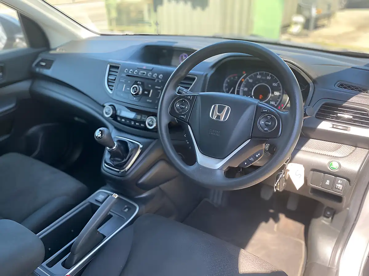 Used 2018 Honda Cr-V S Plus Silver - Interior and Exterior details 15