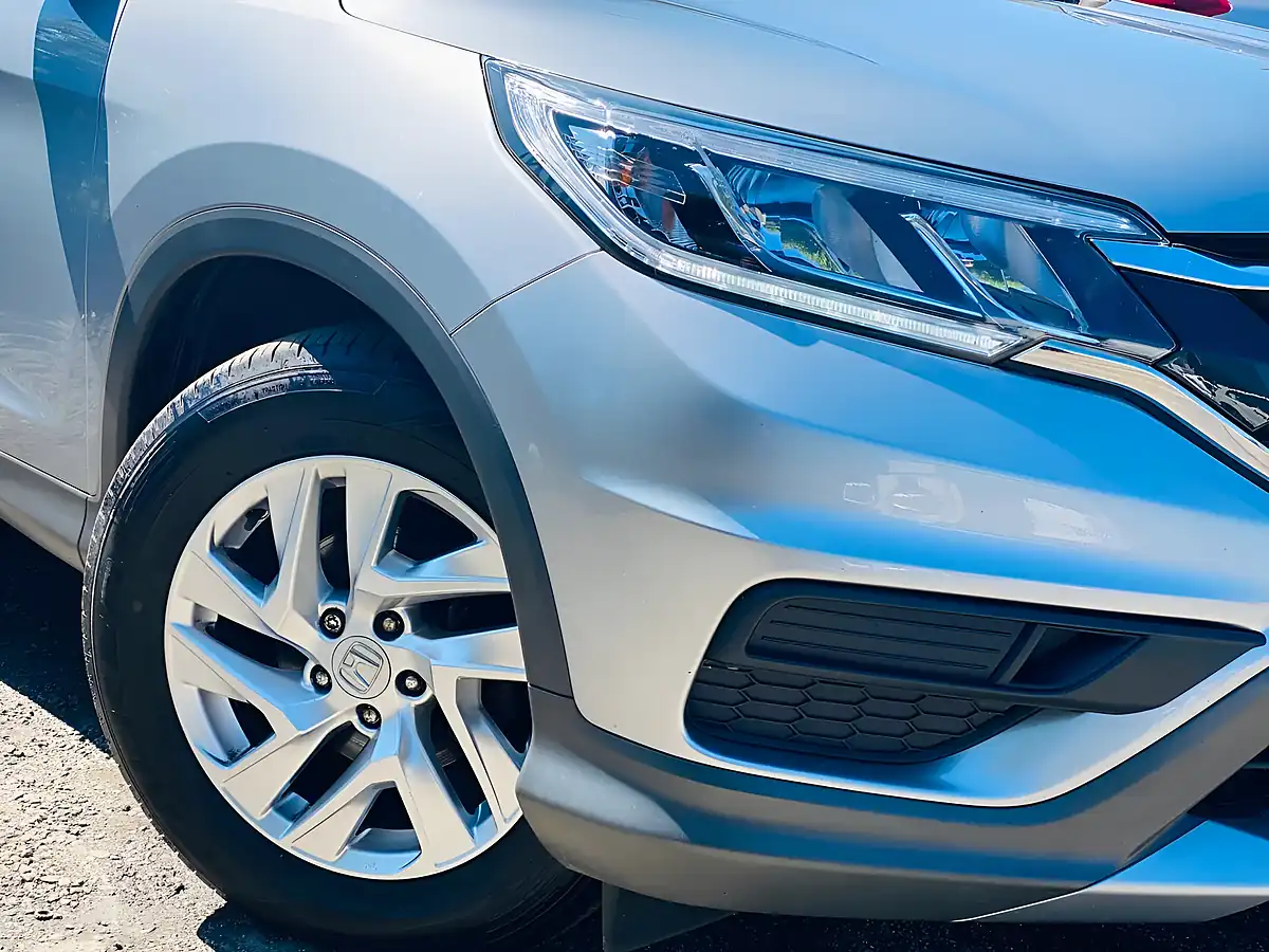 Used 2018 Honda Cr-V S Plus Silver - Interior and Exterior details 4