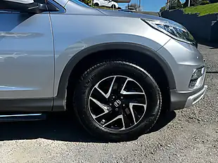Used 2018 Honda Cr-V Se+ Navi Silver - Interior and Exterior details 19