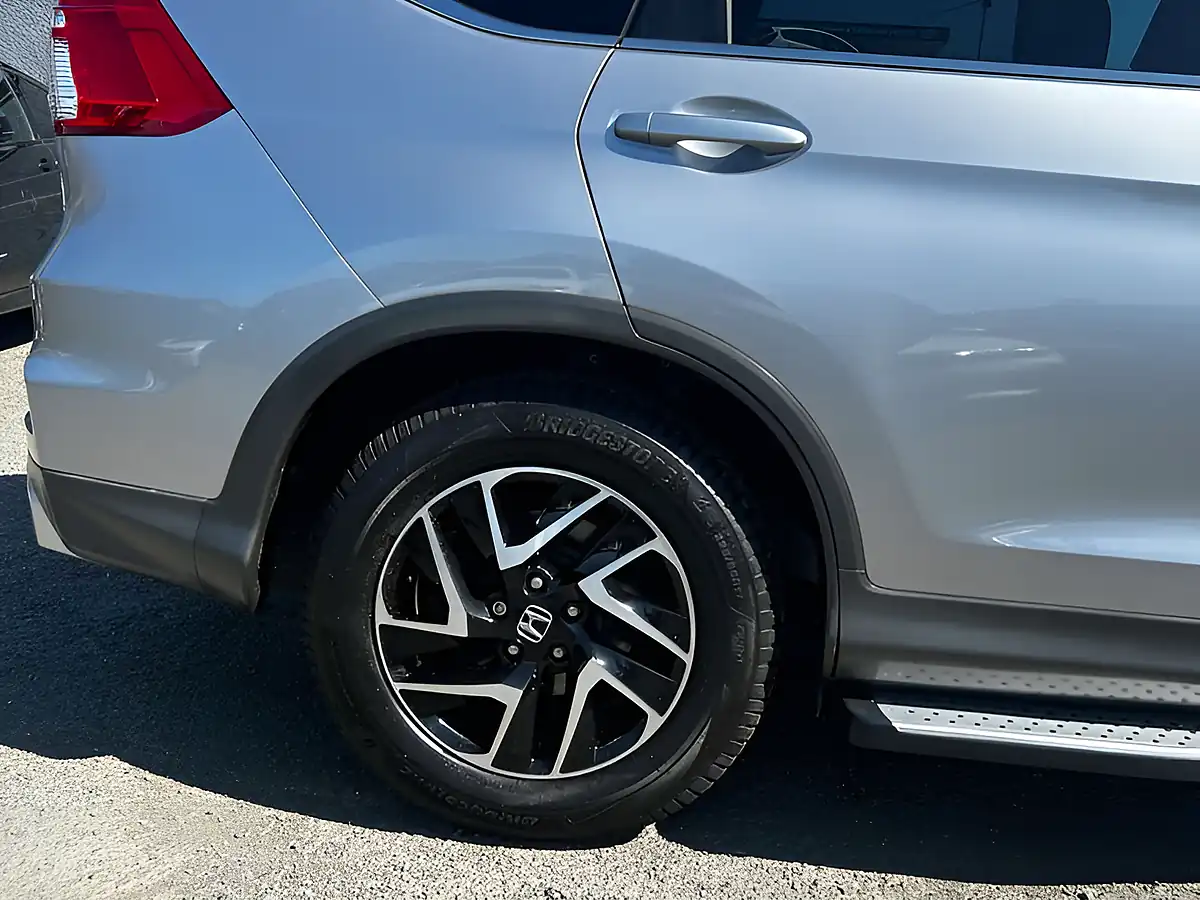 Used 2018 Honda Cr-V Se+ Navi Silver - Interior and Exterior details 20