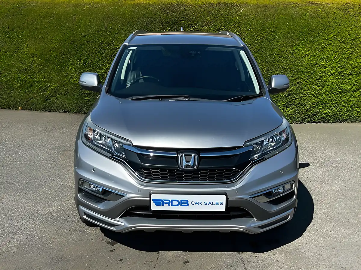 Used 2018 Honda Cr-V Se+ Navi Silver - Interior and Exterior details 9