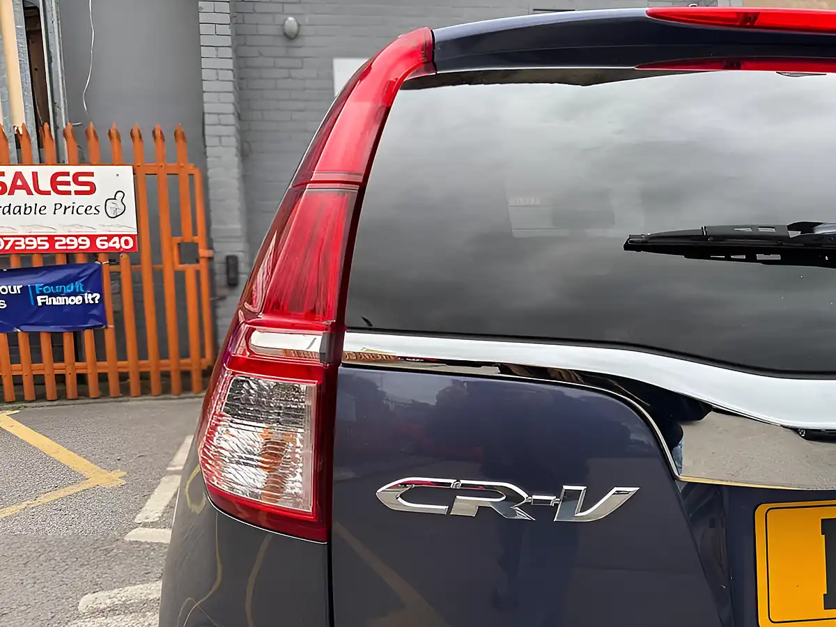 Used 2018 Honda Cr-V Se Plus Navi Blue - Interior and Exterior details 10