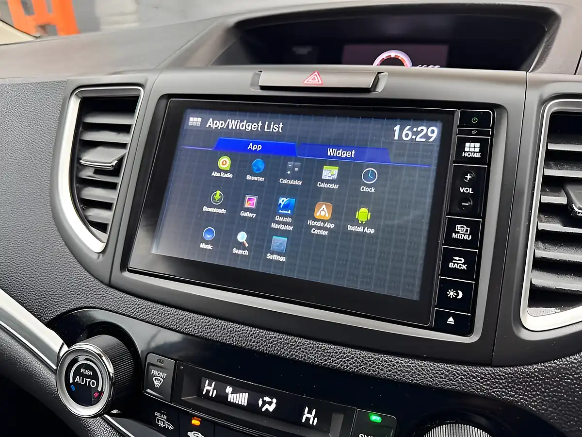 Used 2018 Honda Cr-V Se Plus Navi Blue - Interior and Exterior details 14