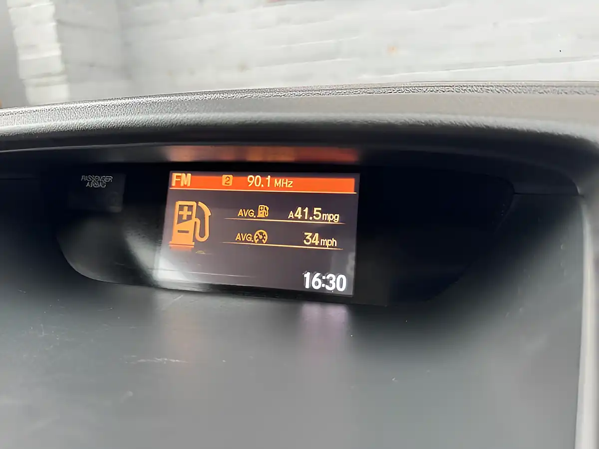 Used 2018 Honda Cr-V Se Plus Navi Blue - Interior and Exterior details 15