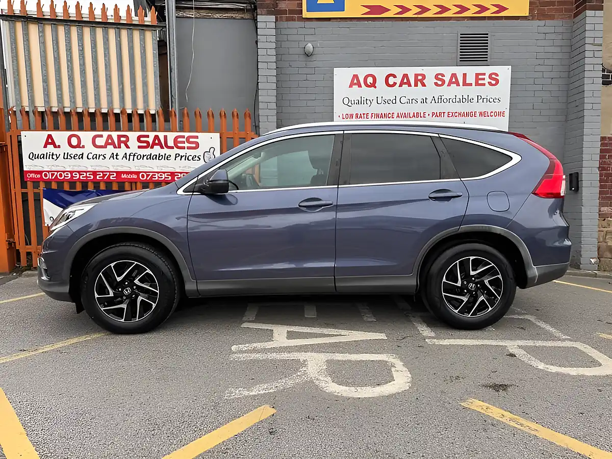 Used 2018 Honda Cr-V Se Plus Navi Blue - Interior and Exterior details 4